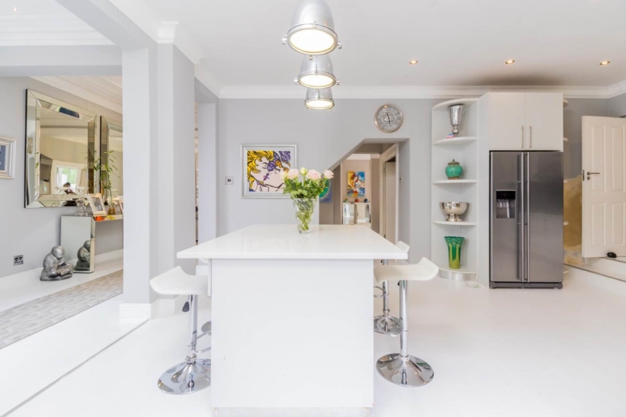 3 Bedroom Property for Sale in Fresnaye Western Cape